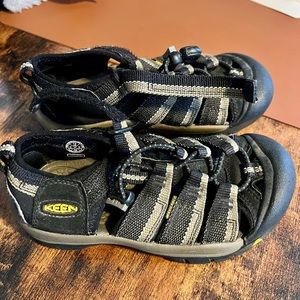 Keen Big Kids Newport Sandals